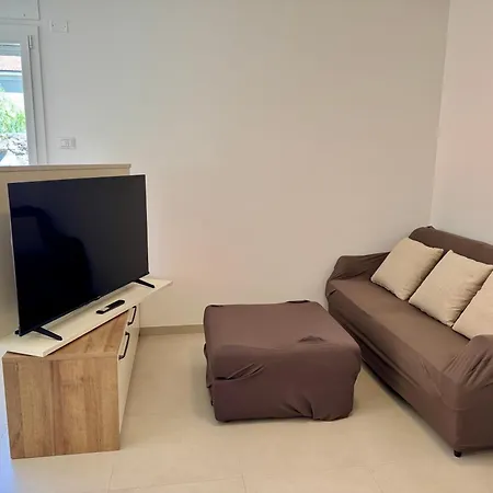 Domus Aurus Family Apartamento